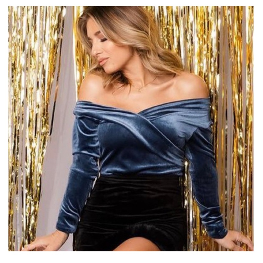 Kittenish Velvet Off‎ the Shoulder Bodysuit XL Blue